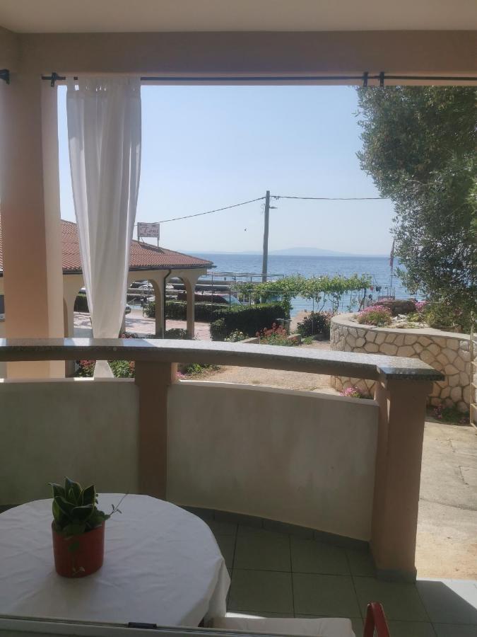 Apartments By The Sea Jakisnica, Pag - 21384 Lun  Exterior photo