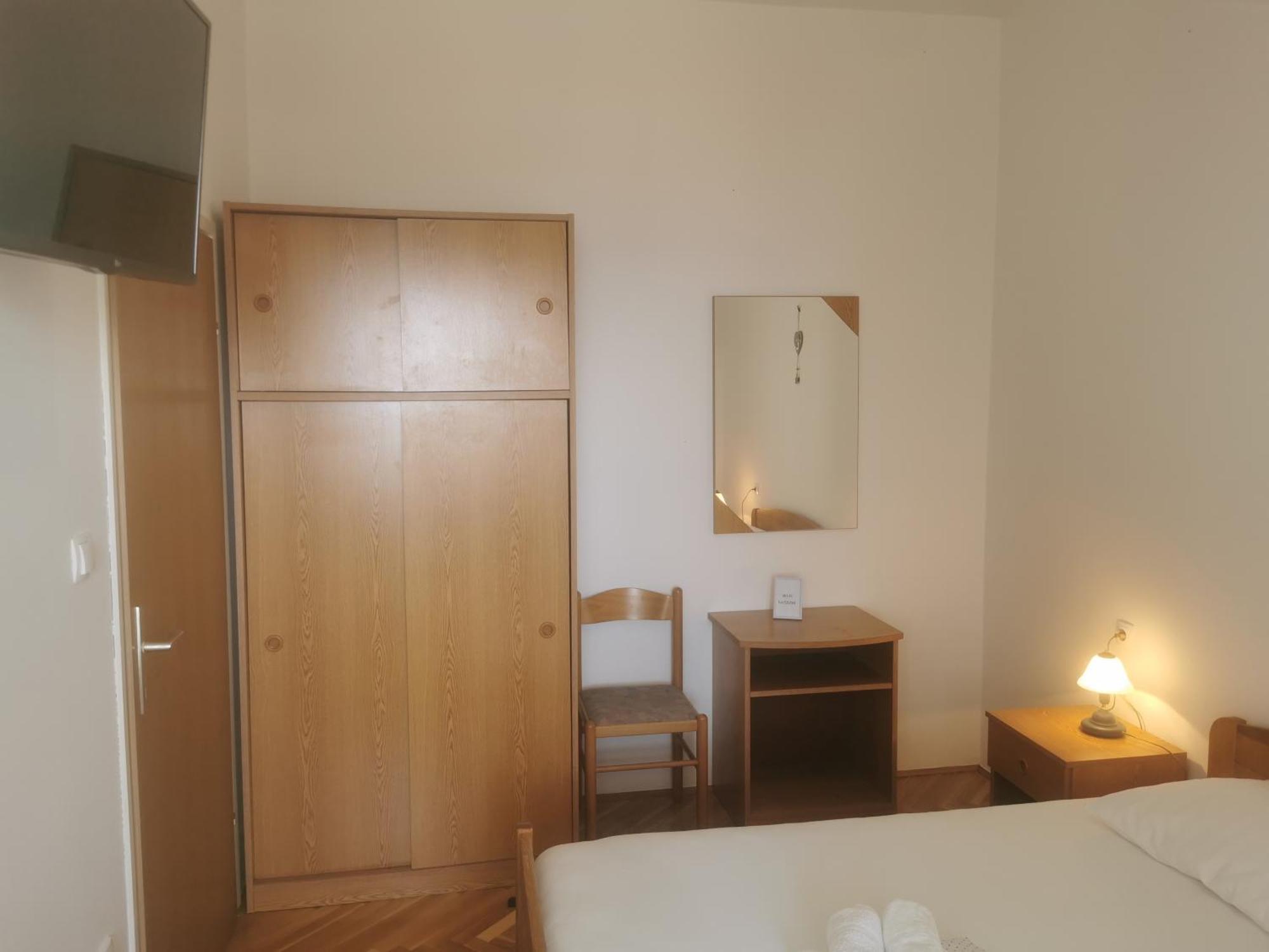 Apartments By The Sea Jakisnica, Pag - 21384 Lun  Room photo
